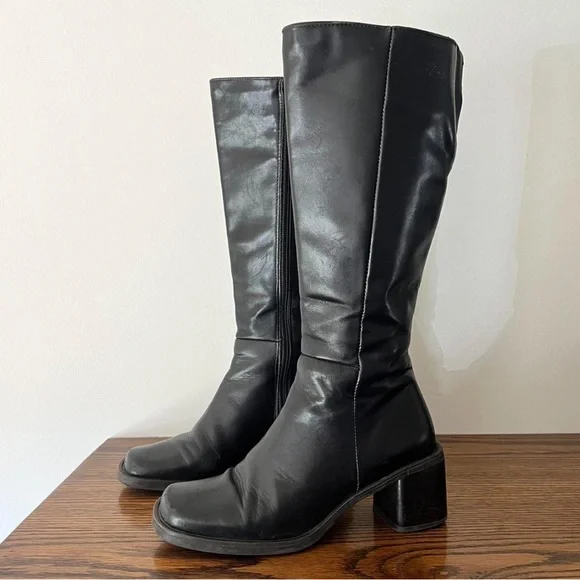 leather heeled boots - Picture 6 of 9